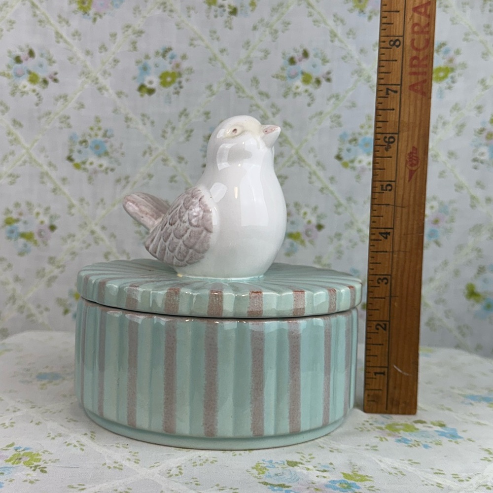 Discontinued Pier 1 Striped Robins Egg Blue White & Tan Bird Trinket/Candy Dish - Picture 7 of 8
